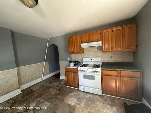 2-594 Fellows Ave, Hanover Township, PA, 18706-5202 | Card Image