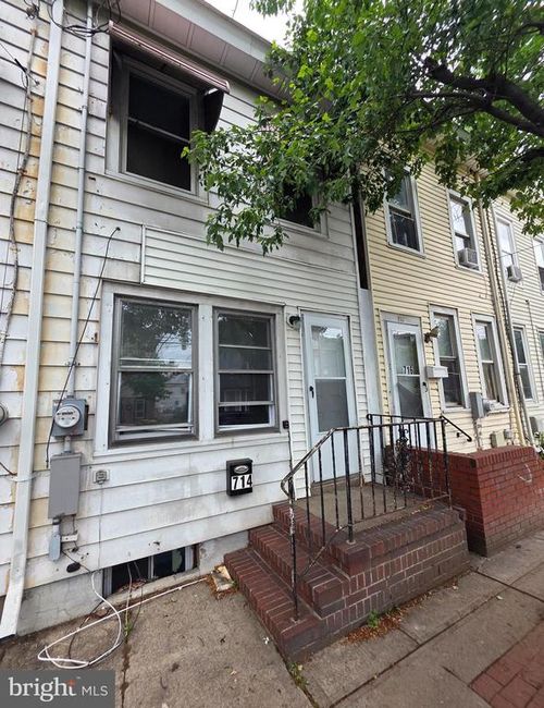 714 Roebling Ave, Trenton, NJ, 08611-1022 | Card Image