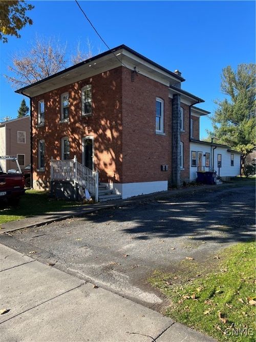 2-45 E Oneida St, Lysander, NY, 13027-2434 | Card Image