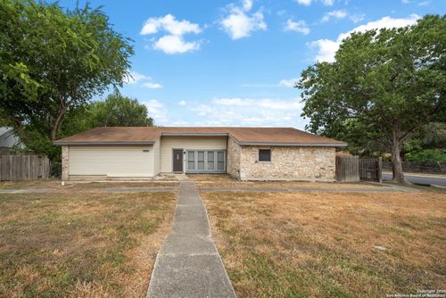 5607 Charwood Dr, San Antonio, TX, 78233-4901 | Card Image