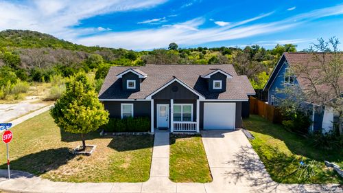 100 Jasper Ln, Kerrville, TX, 78028-3762 | Card Image
