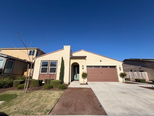 660 Atlantica Dr S, Madera, CA, 93636-9026 | Card Image