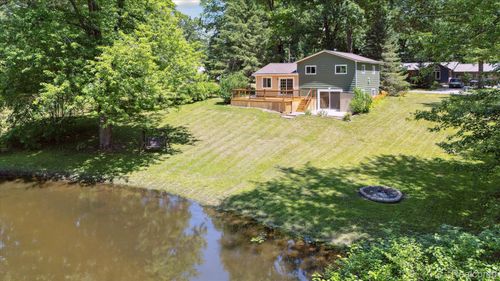 15279 Outer Dr, Linden, MI, 48451-9715 | Card Image