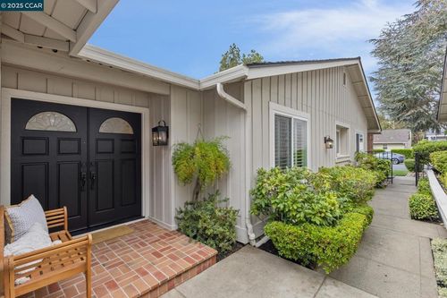 707 Oakmont Ct, Danville, CA, 94526-6217 | Card Image