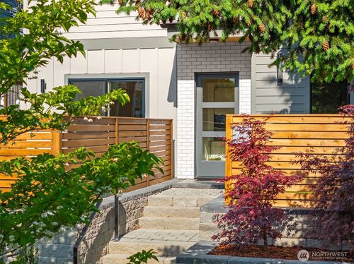 1-4736 34th Ave Ne, Seattle, WA, 98105-4007 | Card Image