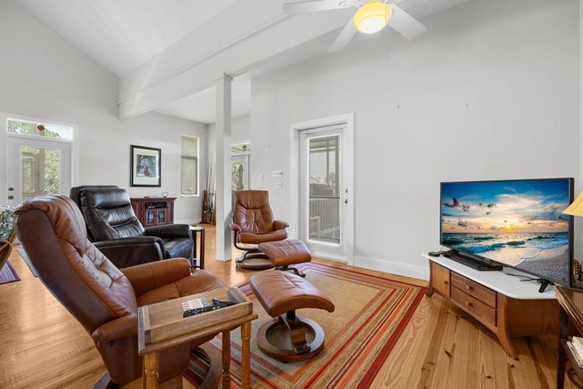 293 Se 221st St, House other with 2 bedrooms, 2 bathrooms and null parking in Suwannee FL | Image 10