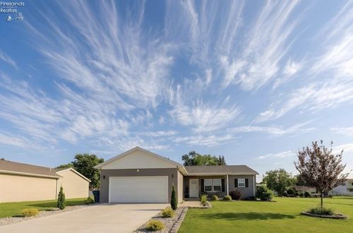 247 Caleb Dr, Fremont, OH, 43420-0049 | Card Image