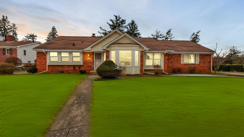 36906 Brittany Hill Dr, Farmington, MI, 48335-2910 | Card Image