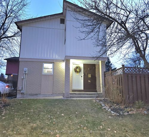 27 Gatsby Sq, Brampton, ON, L6S2H4 | Card Image