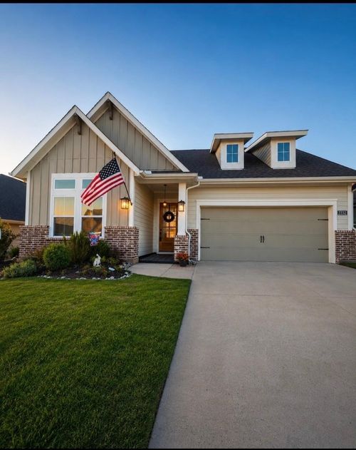 2232 Robin Way, Northlake, TX, 76247-1986 | Card Image