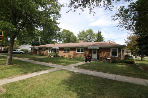 5-5 Washington St, Westmont, IL, 60559-1635 | Card Image
