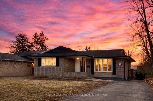 91 Cundles Rd E, Barrie, ON, L4M2Z8 | Card Image