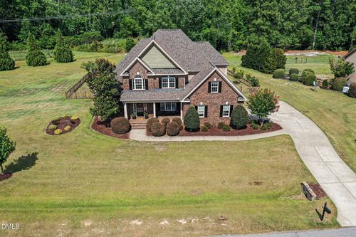 607 Far Post Dr, Fuquay Varina, NC, 27526-9596 | Card Image