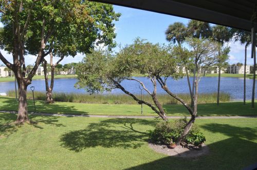 apt-211-5220 Las Verdes Cir, Delray Beach, FL, 33484-8036 | Card Image