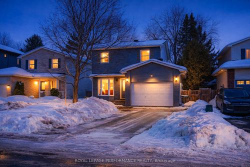 1557 Rue Verchere, Orleans, ON, K1C7C7 | Card Image