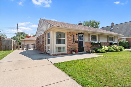 18721 Koester St, Riverview, MI, 48193-7435 | Card Image