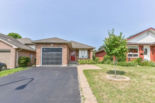 8 Kara Lane, Tillsonburg, ON, N4G5M2 | Card Image