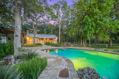 300 Deer Lake Est, Wimberley, TX, 78676-5915 | Card Image