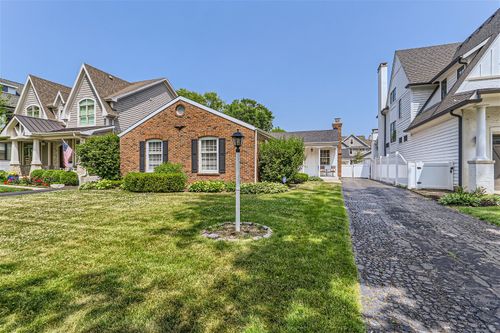 5309 Central Ave, Western Springs, IL, 60558-1835 | Card Image