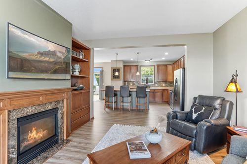 303-1967 Sierra Dr, Hastings, MN, 55033-4073 | Card Image