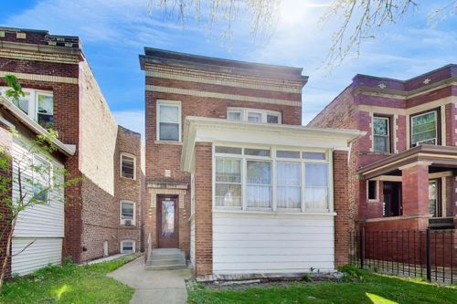 4925 N Troy St, Chicago, IL, 60625-4211 | Card Image