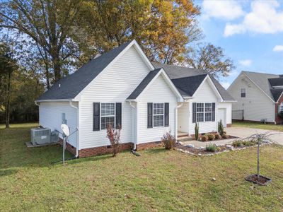 1997 Stoney Meadow Dr, House other with 3 bedrooms, 2 bathrooms and 5 parking in Murfreesboro TN | Image 3