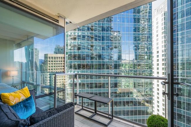 2009 - 1111 Alberni Street, Condo with 2 bedrooms, 0 bathrooms and 1 parking in Vancouver BC | Image 10