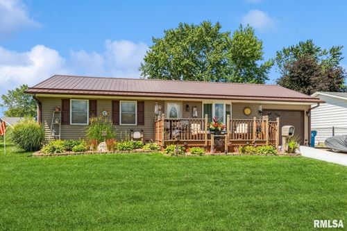 1451 16th Ave, Camanche, IA, 52730-1051 | Card Image