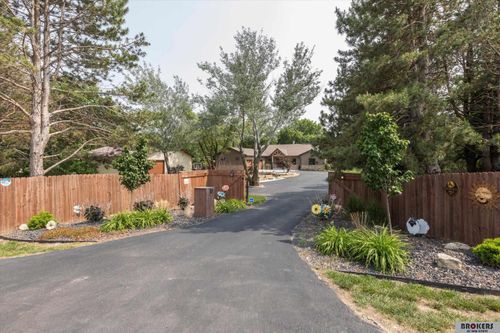 10511 Holdrege St, Lincoln, NE, 68527-9413 | Card Image