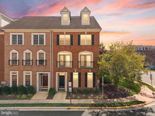 42465 Regal Wood Dr, BRAMBLETON, VA, 20148-5628 | Card Image