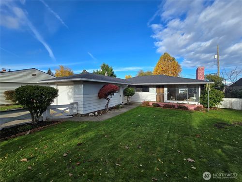 11144 Woodward Avenue S, Seattle, WA, 98178 | Card Image