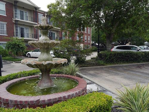 315-800 Rue Burgundy, Metairie, LA, 70005-4628 | Card Image