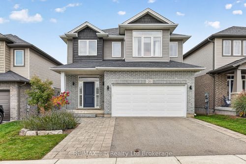 21 Chamberlain Ave, Ingersoll, ON, N5C0C6 | Card Image