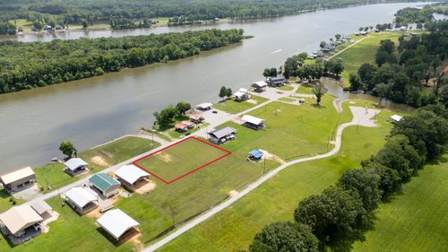 35 Wc Pickett Rd, Clifton, TN, 38425 | Card Image