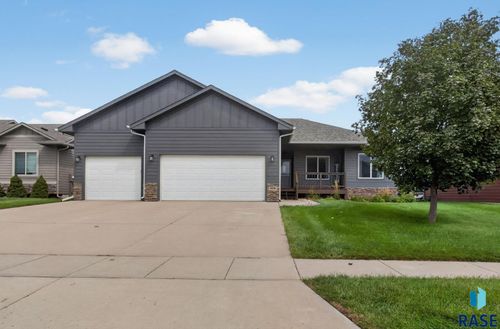 606 Marie Dr Drive, Harrisburg, SD, 57032 | Card Image
