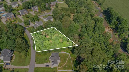 4985 Timber Valley Ln, Hickory, NC, 28602-9484 | Card Image