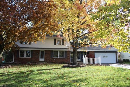 4 Craig Dr, Mount Vernon, OH, 43050-3806 | Card Image