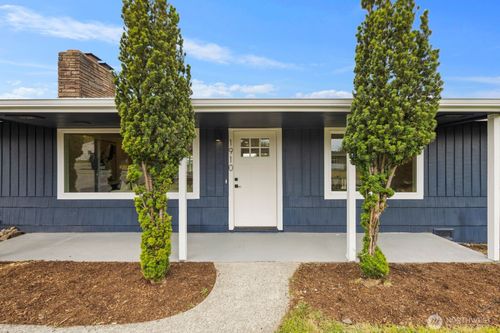 1910 22nd Street, Anacortes, WA, 98221 | Card Image