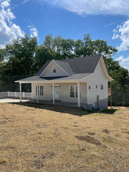 104 Cedarwood Drive, Lancaster, KY, 40444 | Card Image