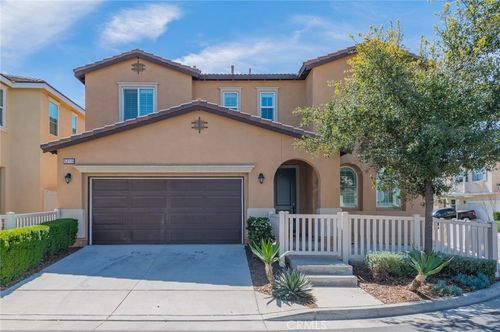 5219 Azul Dr, Chino, CA, 91710-7228 | Card Image