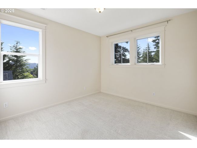 23073 Bland Cir, House other with 5 bedrooms, 3 bathrooms and 3 parking in West Linn OR | Image 34