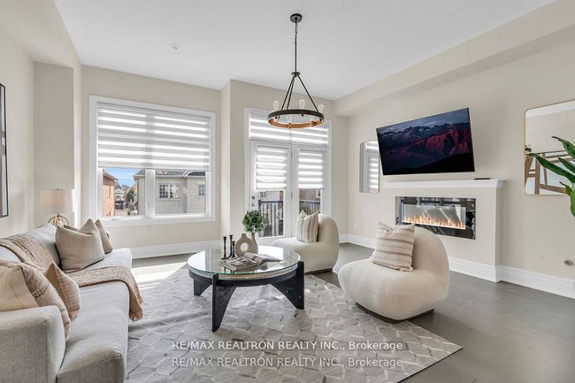 178 Golden Trail, House attached with 5 bedrooms, 4 bathrooms and 1 parking in Vaughan ON | Image 14