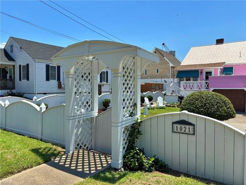 1021 Little Bay Ave, Norfolk, VA, 23503-1309 | Card Image