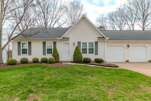 133 Hampshire Cv, Painesville, OH, 44077-1381 | Card Image