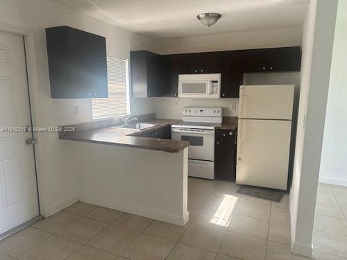 apt-c-7571 Venetian St, Miramar, FL, 33023-7810 | Card Image