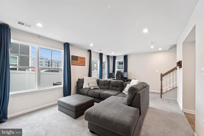 18216 Summit Pointe Dr, Townhouse with 3 bedrooms, 4 bathrooms and null parking in TRIANGLE VA | Image 22