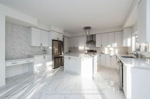 1121 Cole St, Innisfil, ON, L9S0R3 | Card Image