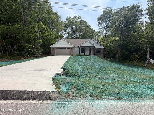 741 Westchester Dr, Crossville, TN, 38558-7402 | Card Image