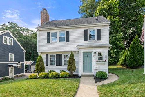 28 Parkway Rd, Medford, MA, 02155-1022 | Card Image