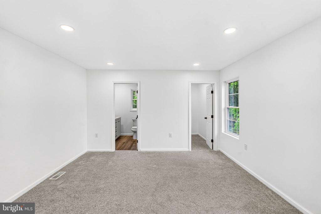 Residential in LAWNSIDE 5